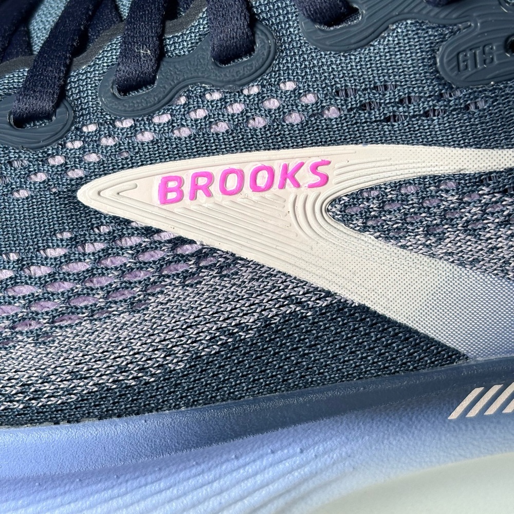 Brand New In The Box 🔥🔥🔥🔥Brooks Adrenaline GTS 25 Women Size 7 . - Picture 5 of 11